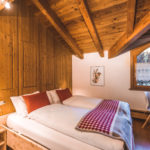 07 Chalet Schipfa Zermatt Main Floor Bedroom