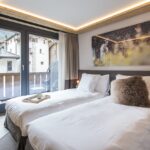 008-Zermatt-Kern-Peak-2-Bedroom-Apartment-Bedroom-with-Balcony