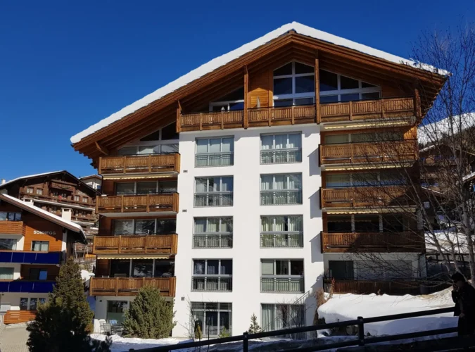 Penthouse Tiara Exterior Winter