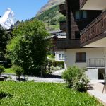 Vieux Moulin exterior garden med res